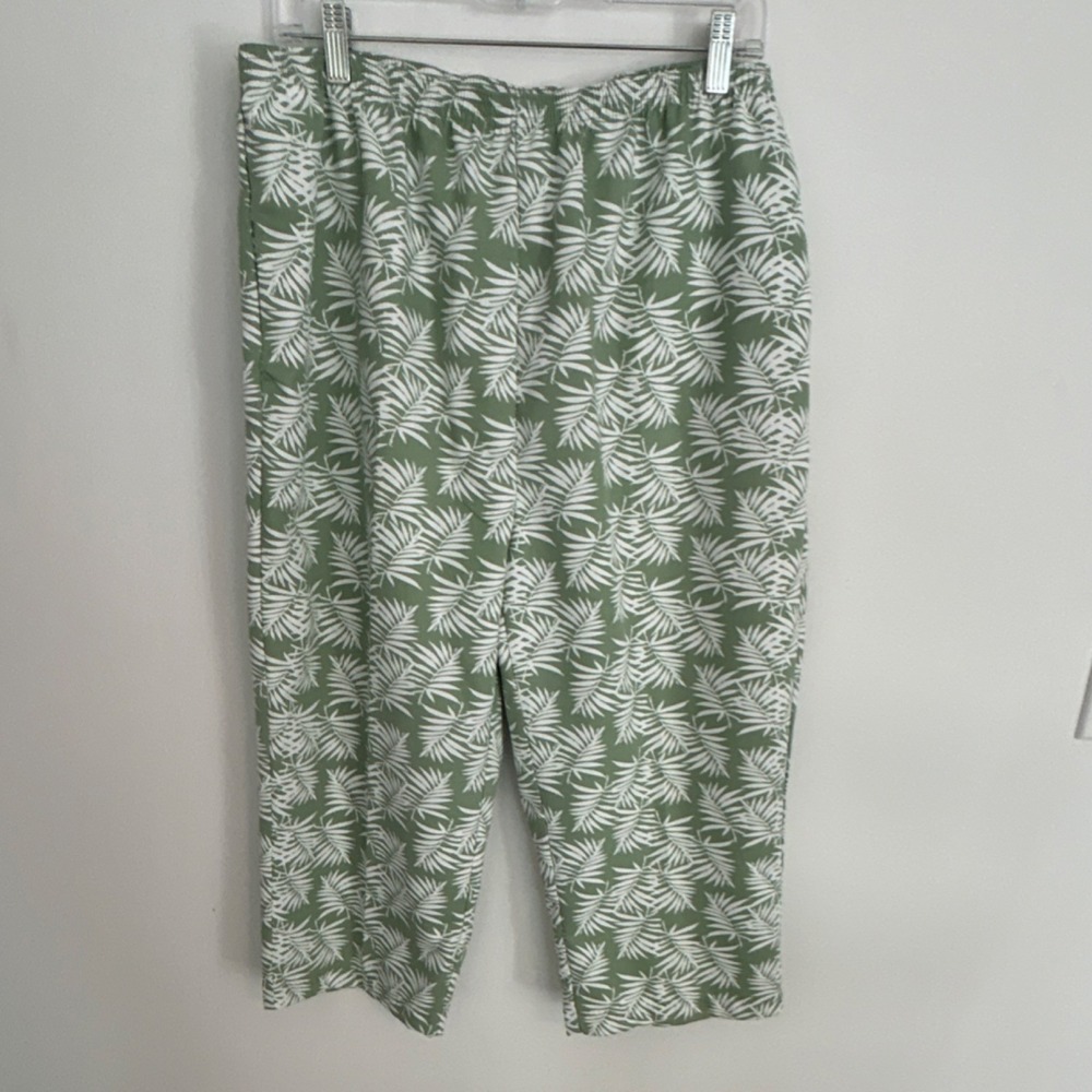 Hillard & Hanson Capri Pants Green Leaf Print Women's Polyester Relaxed comfort